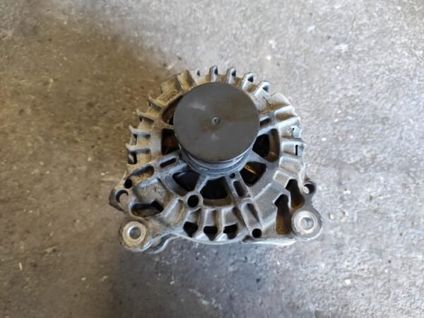 Alternador Volkswagen Transporter Caravelle VI 2.0 TDI (140cv) - Imagen 2