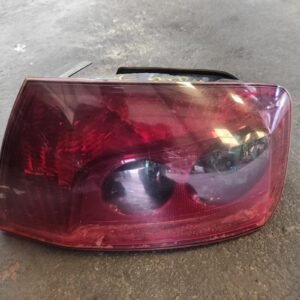 Piloto trasero derecho Peugeot 407 2.0 HDi (136 cv)