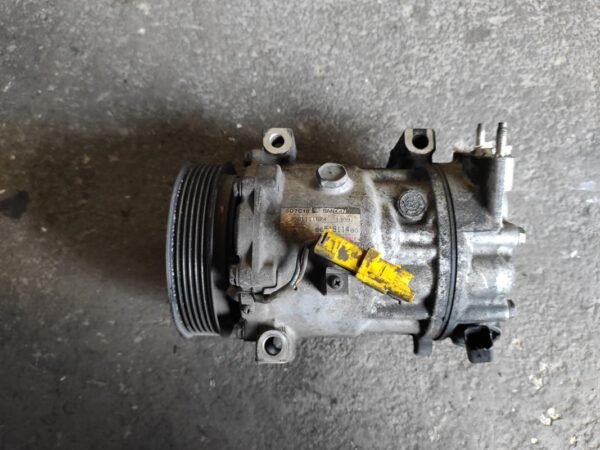 Compresor aire acondicionado Peugeot 307 Station Wagon 1.6 HDI (109 cv) - Imagen 2