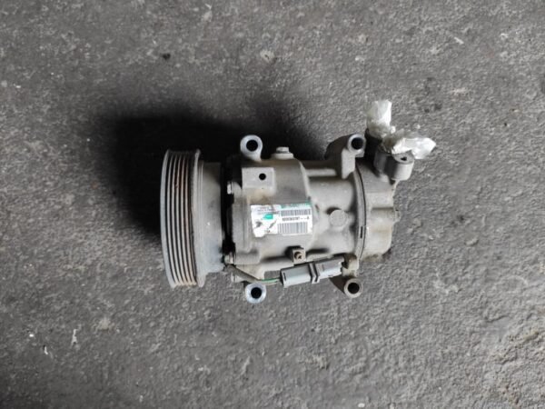 Compresor aire acondicionado Nissan Note I (E11) 1.5 dCi (86 cv) - Imagen 2