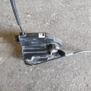Cerradura puerta delantera izquierda Peugeot 308 II 1.6 HDI (92 cv)