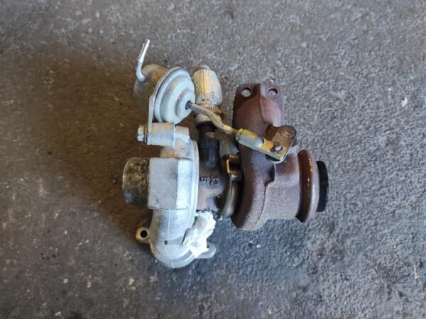 Turbo Ford Focus II Hatchback 1.6 TDCi (90 cv)