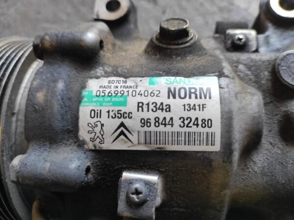 Compresor aire acondicionado Citroen C4 I Picasso (Fase I, 2007) 1.6 HDi (109 cv) - Imagen 3