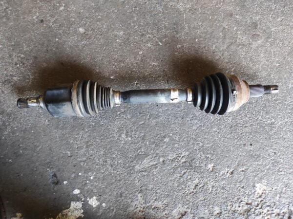 Transmisión delantera izquierda Alfa Romeo 159 1.9 JTDM (150 cv)