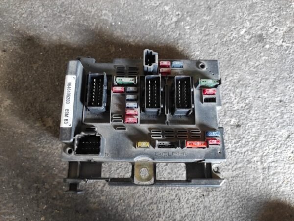 Caja de reles / fusibles Peugeot 307 1.6 (109 cv)