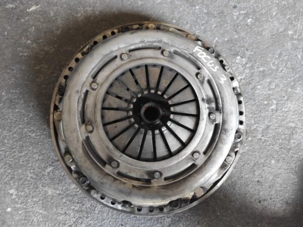 Kit embrague Ford Focus III Sedan 1.6 TDCi (95 cv)