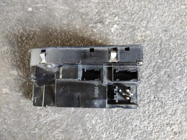 Mando elevalunas delantero izquierdo Bmw Serie 5 (E39) 530d (184 cv) - Imagen 2