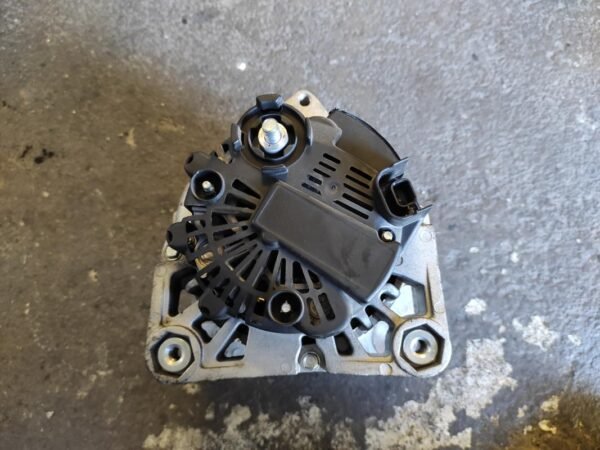 Alternador Renault Megane II Grandtour 1.9 dCi (130 cv) - Imagen 3