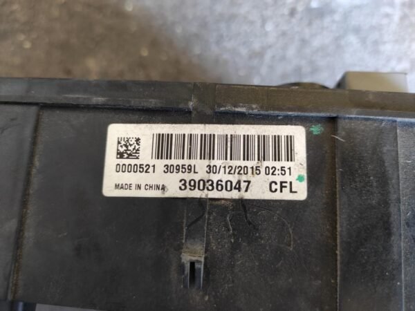 Caja de reles / fusibles Opel Corsa E 5-puertas 1.3 CDTI ECOTEC (75 cv) start/stop - Imagen 2