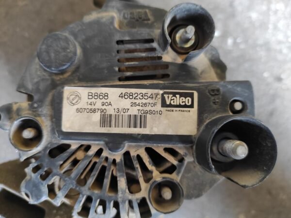 Alternador Fiat Doblo Cargo (223_) 1.3 D Multijet (75 cv) - Imagen 3