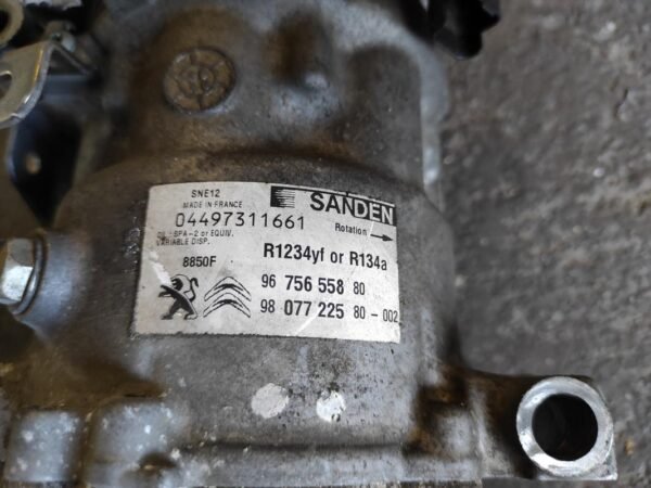 Compresor aire acondicionado Citroen C4 Cactus 1.6 BlueHDi (99 cv) - Imagen 3