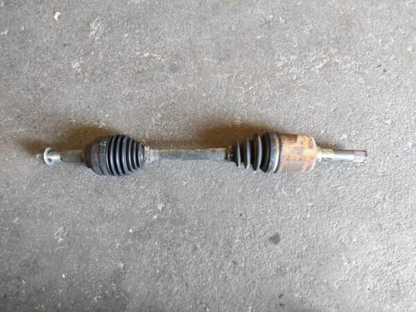 Transmisión delantera izquierda Nissan Qashqai 2.0 (141 cv)