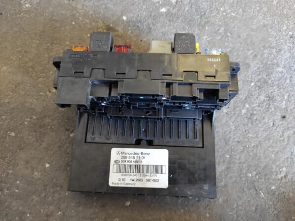 Caja de reles / fusibles Mercedes Benz CLK (C 209) CLK 270 CDI (170 cv)