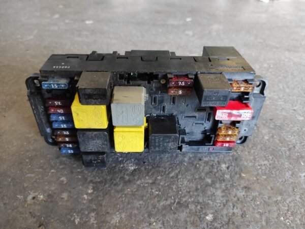 Caja de reles / fusibles Mercedes Benz CLK (C 209) CLK 270 CDI (170 cv) - Imagen 2
