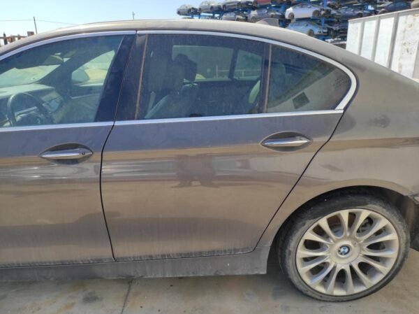 Puerta trasera izquierda Bmw Serie 5 Sedan (F10) 520d (184 cv)