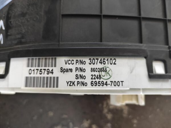 Cuadro de instrumentos Volvo S60 2.4 D5 (163 cv) - Imagen 3