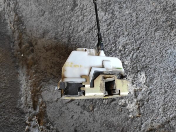 Cerradura puerta trasera izquierda Citroen C3 I (Fase I, 2002) 1.4i (73 cv) - Imagen 2
