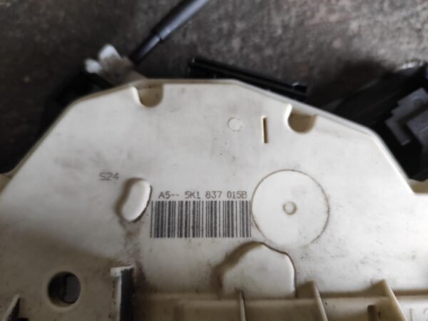 Cerradura puerta delantera izquierda Volkswagen Golf VI 1.6 TDI (105cv) - Imagen 3
