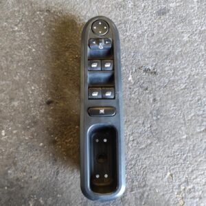 Mando elevalunas delantero izquierdo Peugeot 407 2.0 HDi (136 cv)