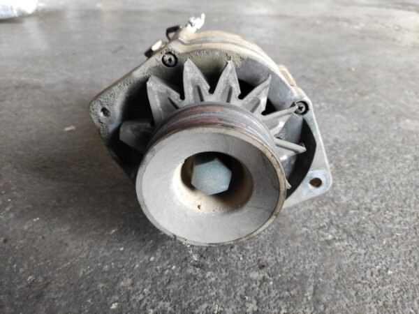 Alternador Nissan Vanette Cargo 2.3 d (75 cv) - Imagen 2
