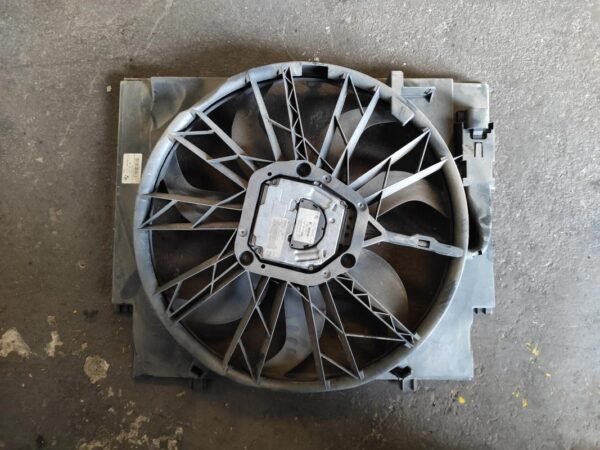 Electroventilador Bmw Serie 5 (E60) 520d (163 cv) - Imagen 2