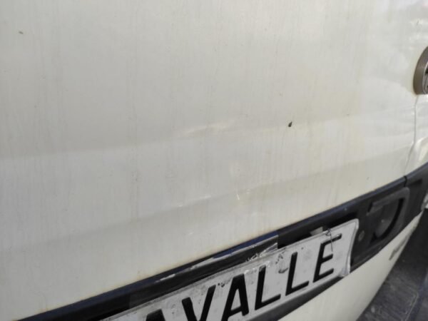 Porton trasero Fiat Doblo II 1.3 D Multijet (90cv) - Imagen 3