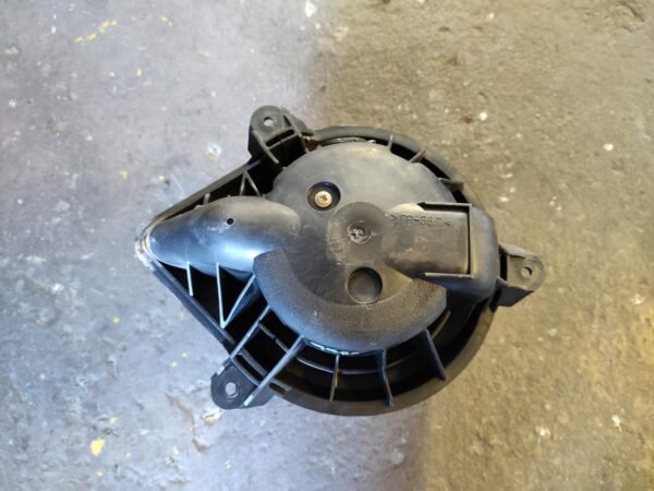 Motor calefacción Peugeot 607 2.2 HDI (133 cv) - Imagen 2
