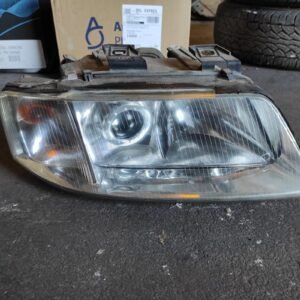 Faro derecho Audi A6 (4B,C5) 2.4 V6 30V (165 cv)