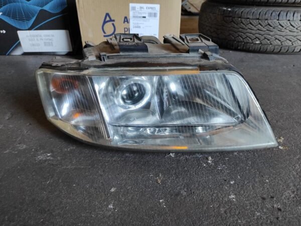 Faro derecho Audi A6 (4B,C5) 2.4 V6 30V (165 cv)
