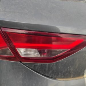 Piloto trasero izquierdo Seat Leon III 2.0 TDI (110cv)
