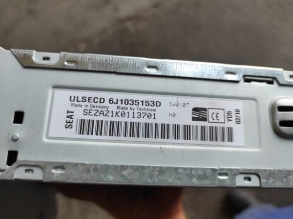 Sistema audio / Radio CD Seat Ibiza IV 1.6 TDI (105cv) - Imagen 3