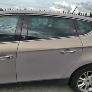 Puerta trasera izquierda Lancia Delta III 1.6JTD Multijet 16V (120 cv) DPF