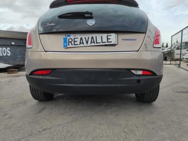 Paragolpe trasero Lancia Delta III 1.6JTD Multijet 16V (120 cv) DPF