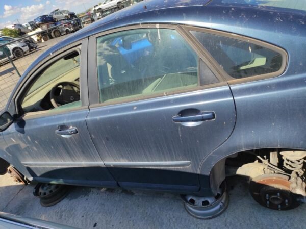 Puerta trasera izquierda Volvo S40 II 1.6 16V (109 cv)