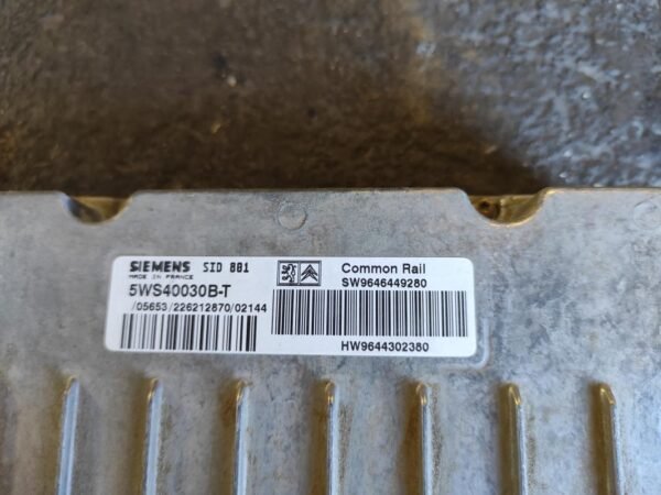 Centralita motor uce Peugeot 307 2.0 HDI (90 cv) - Imagen 2