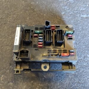 Caja de reles / fusibles Peugeot 307 2.0 HDI (90 cv)