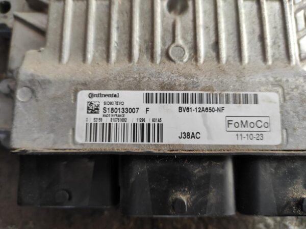 Centralita motor uce Ford Focus III Wagon 1.6 TDCi (115 cv) - Imagen 2