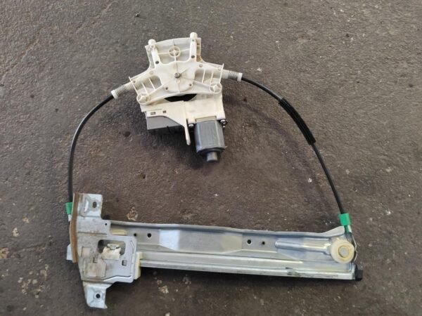 Elevalunas trasero izquierdo Peugeot 407 2.0 HDi (136 cv) - Imagen 2