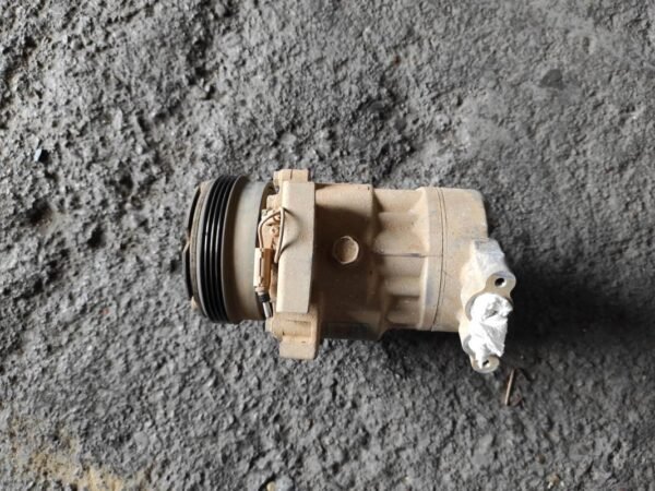 Compresor aire acondicionado Renault Clio II 1.2 i 16V (75 cv)