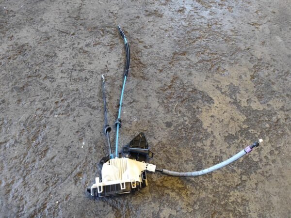 Cerradura puerta trasera derecha Mercedes Benz Clase C (W204) C 180 Kompressor (156 cv) BlueEFFICIENCY