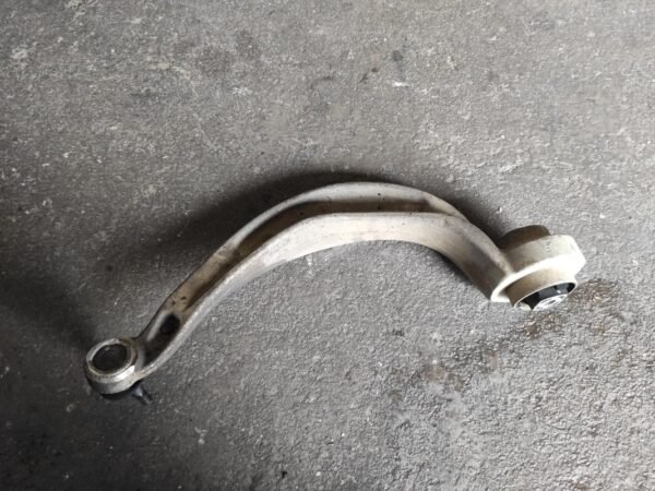 Brazo suspension inferior delantero izquierdo Audi A4 (B8 8K) 2.0 TDI (143 cv)