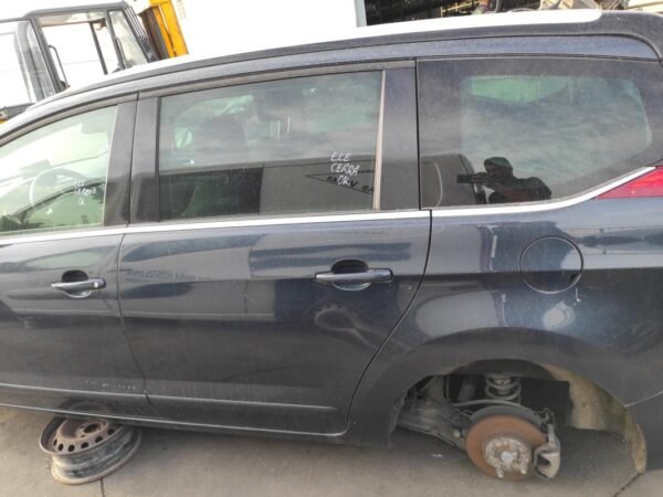 Puerta trasera izquierda Peugeot 5008 I (Fase I) 1.6 HDi (112 cv) FAP