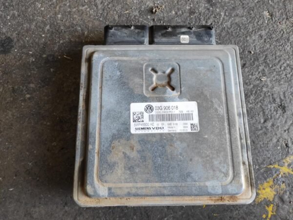 Centralita motor uce Volkswagen Passat (B6) 2.0 TDI 16V (140 cv)