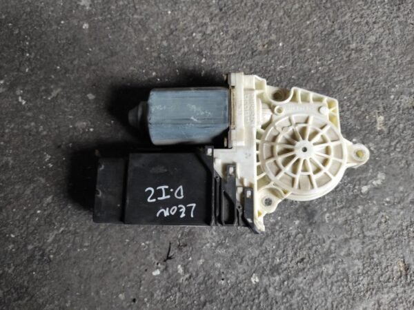 Motor elevalunas delantero izquierdo Seat Leon I (1M) 1.9 TDI (100 cv) - Imagen 2