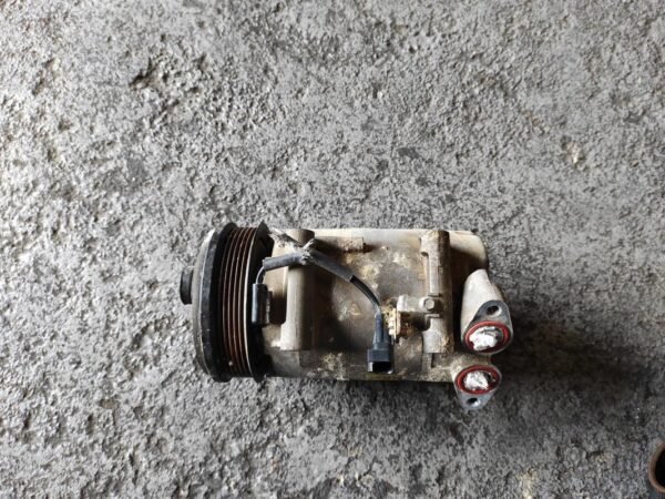 Compresor aire acondicionado Ford Focus II Hatchback 1.6 TDCi HP (109 cv)