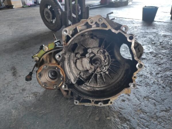 Caja cambios Volkswagen Golf IV (1J1) 1.6 16V (105 cv) - Imagen 2