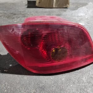 Piloto trasero izquierdo Peugeot 307 1.6 HDi (90)