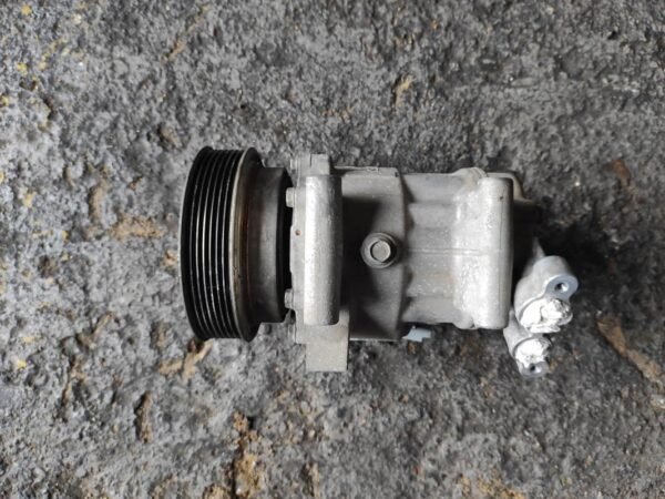 Compresor aire acondicionado Renault Clio III 1.2i 16V (75 cv)
