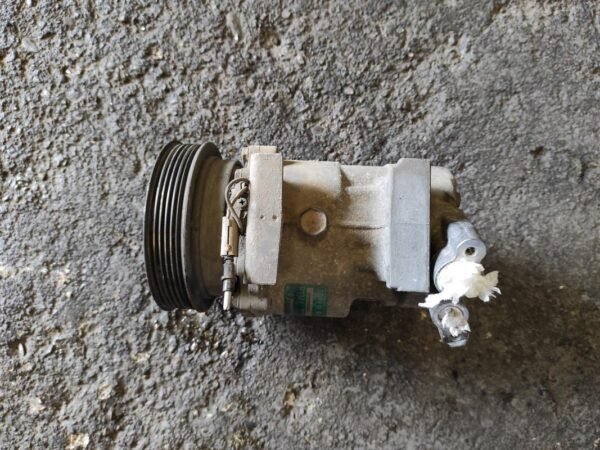 Compresor aire acondicionado Renault Clio II 1.4 16V (B/CBOL) (95 cv)