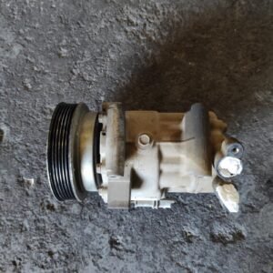 Compresor aire acondicionado Renault Clio III 1.5 dCi 8V (68 cv)